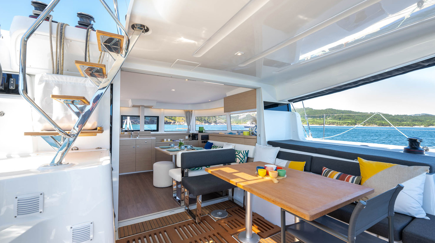 Lagoon 43